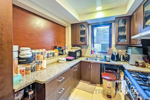 Вилла с 3 спальнями в Рим, ОАЭ №73934 6