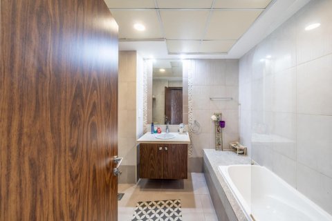 Квартира с 2 спальнями в Executive Towers, ОАЭ №101615 8