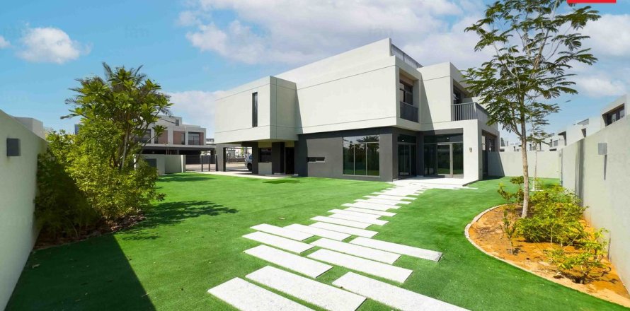 Villa de 4 dormitorios en Dubai, UAE No. 88848