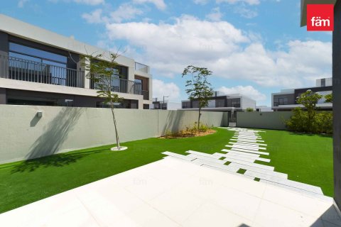 Villa de 4 dormitorios en Dubai, UAE No. 88848 3