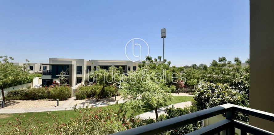 Villa de 3 dormitorios en Dubai Hills Estate, UAE No. 102427