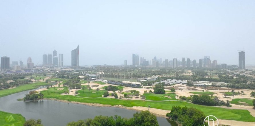 Apartment de 3 dormitorios en The Hills, UAE No. 102428