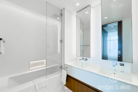 Apartment de 3 dormitorios en The Hills, UAE No. 102428 13