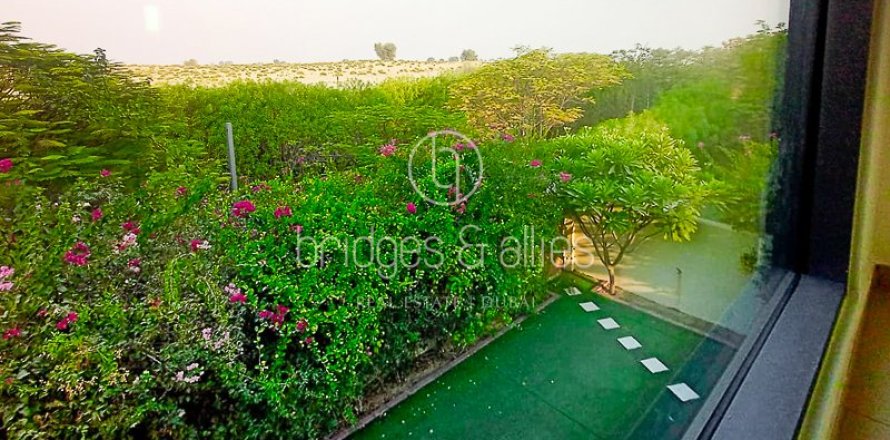 Villa de 4 dormitorios en Dubai Hills Estate, UAE No. 102408