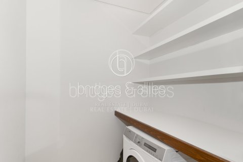 Apartment de 2 dormitorios en The Hills, UAE No. 102409 18