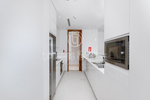 Apartment de 2 dormitorios en The Hills, UAE No. 102409 10