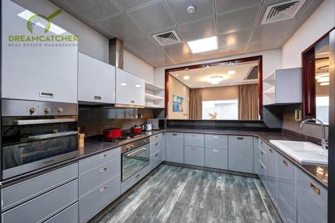 Villa de 3 dormitorios en Al Hamra Village, UAE No. 75306 8