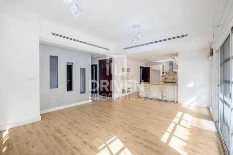 Villa de 3 chambres à Dubai Sports City, UAE No. 84277 3