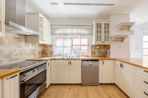 Villa de 3 chambres à Dubai Sports City, UAE No. 84277 17
