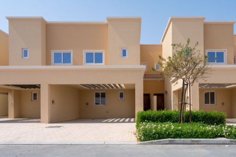 Townhouse de 3 chambres à Villanova, UAE No. 1638 1
