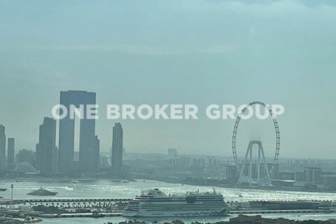 Studio Apartment in The Palm Tower, UAE No. 1635 3