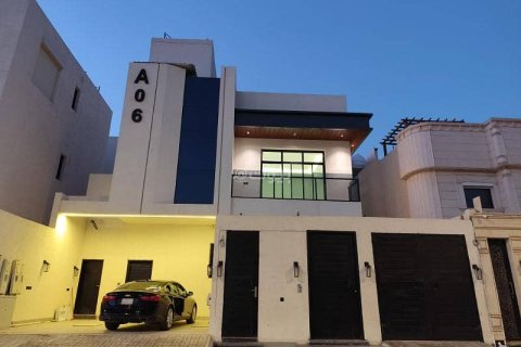 Apartment de 5 dormitorios en Riyadh, Saudi Arabia No. 99646 1