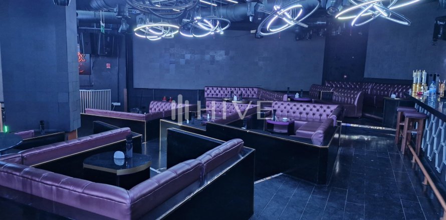 358.3m² Shop in Business Bay, UAE No. 76506