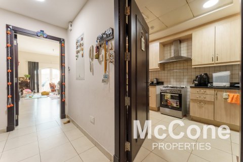 Apartment de 2 dormitorios en Dubai, UAE No. 74722 4