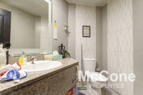 Apartment de 2 dormitorios en Dubai, UAE No. 74722 8