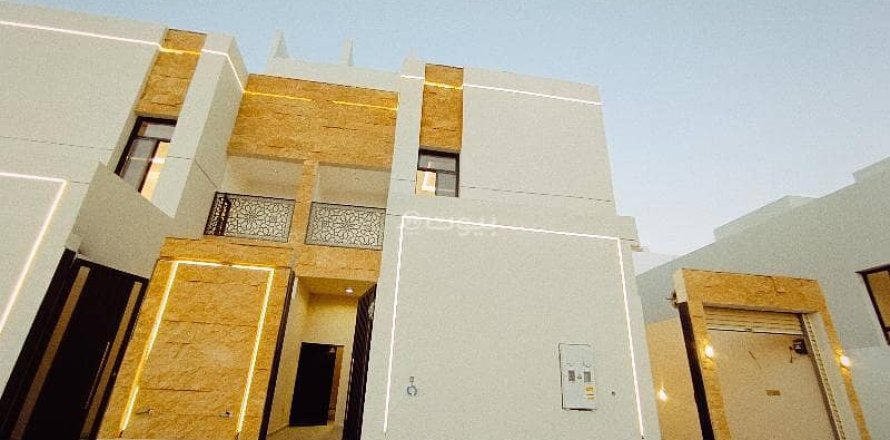 Villa de 4 dormitorios en Riyadh, Saudi Arabia No. 99635