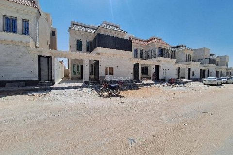 Вилла с 4 спальнями в Эр-Рияд, Саудовская Аравия №99632 2