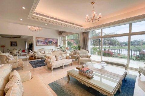 Villa de 4 chambres à Jumeirah Islands, UAE No. 89726 13