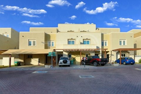 3 bedrooms Villa in Abu Dhabi, UAE No. 13314 16