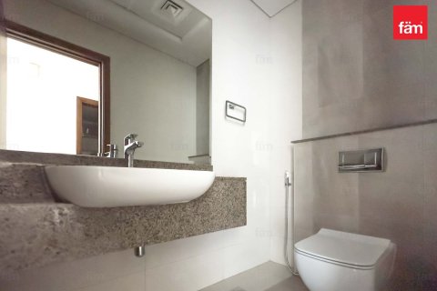 Квартира с 2 спальнями в Аль-Сатва, ОАЭ №82109 13