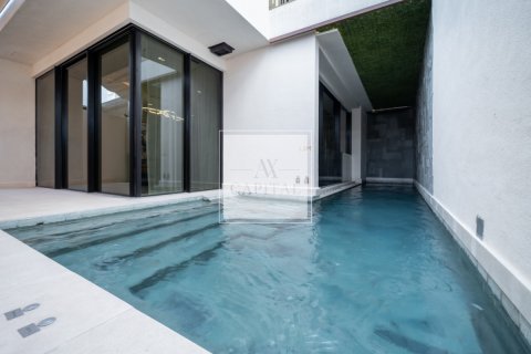 Villa de 4 chambres à Al Barsha 1, UAE No. 15027 31