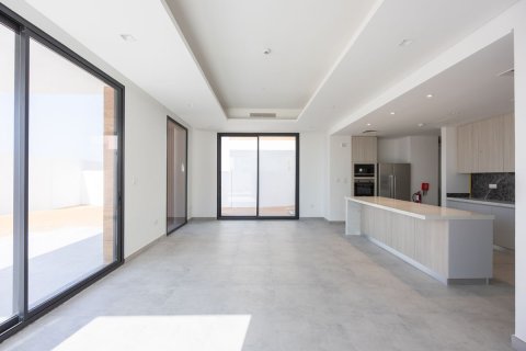 Commercial property de 5 dormitorios en  Saadiyat Island, UAE No. 79557 7