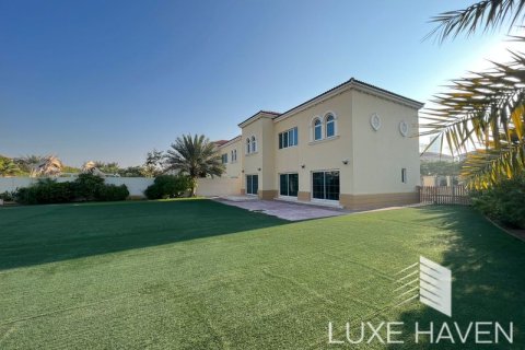 4 bedrooms Villa in Legacy, UAE No. 10457 1