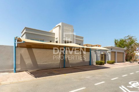Villa de 6 chambres à Al Barsha, UAE No. 83917 16