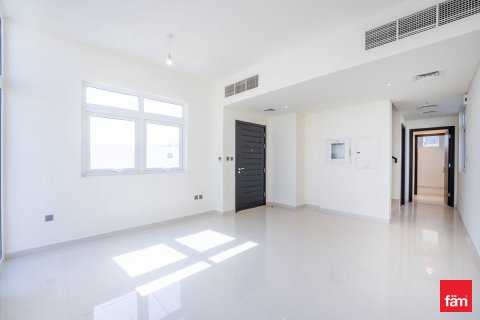 Villa de 3 dormitorios en Dubai, UAE No. 100294 1