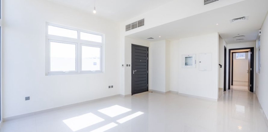Villa de 3 dormitorios en Dubai, UAE No. 100294