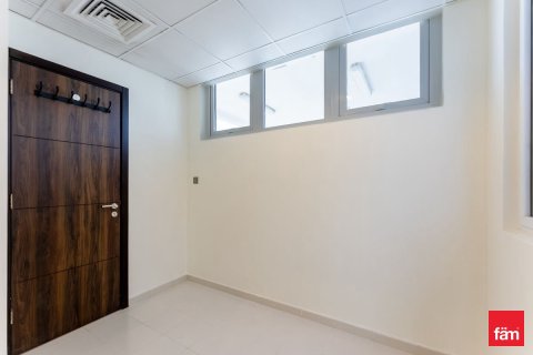 Villa de 3 dormitorios en Dubai, UAE No. 100294 4
