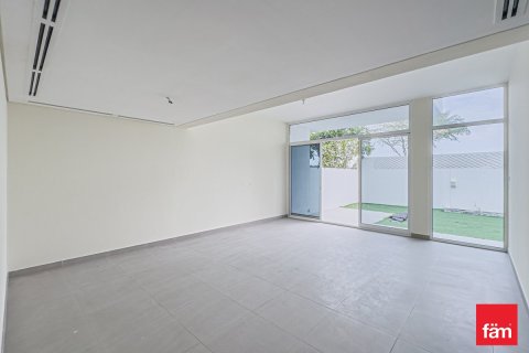 3 bedrooms Townhouse  No. 107415 2