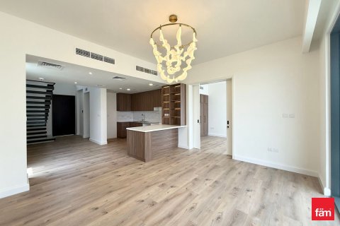 4 bedrooms Townhouse  No. 107420 2