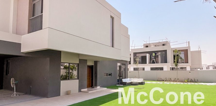 4 bedrooms Villa in The Pulse, UAE No. 74659