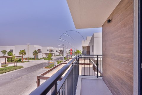 4 bedrooms Villa on the Yas Island, UAE No. 89850 2