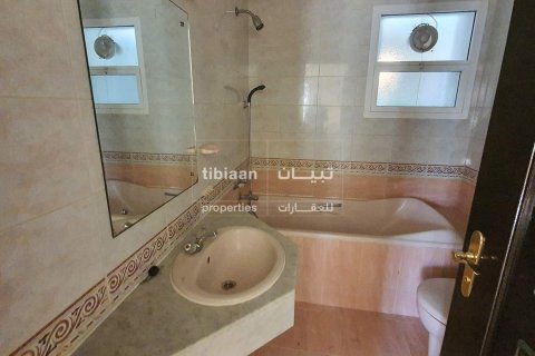 3 bedrooms Apartment in Al Khuwair, Oman No. 53939 5