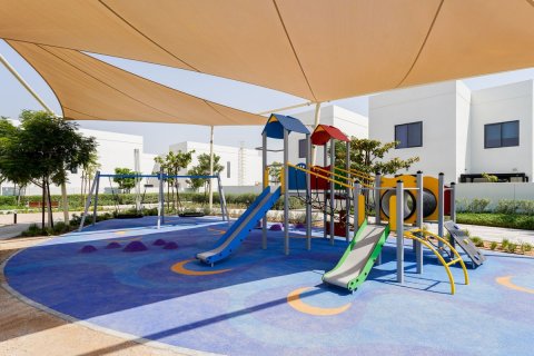 Townhouse de 3 dormitorios en  Yas Island, UAE No. 79417 22