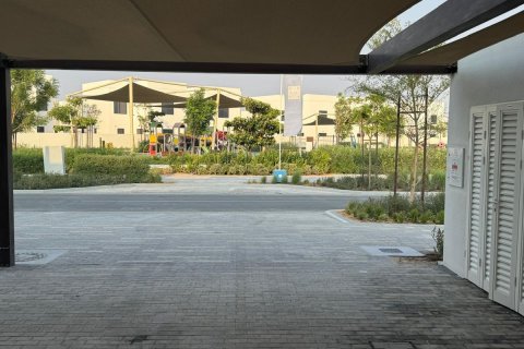 Townhouse de 3 dormitorios en  Yas Island, UAE No. 79417 4