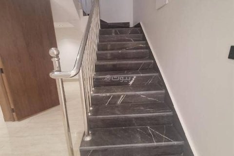Villa de 5 chambres à Riyadh, Saudi Arabia No. 67419 10