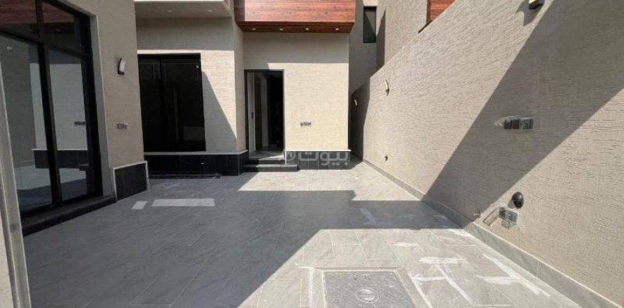 Villa de 5 dormitorios en Riyadh, Saudi Arabia No. 59901