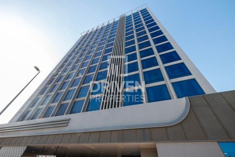 Квартира студия в Джумейра Вилладж Серкл, ОАЭ №84073 10