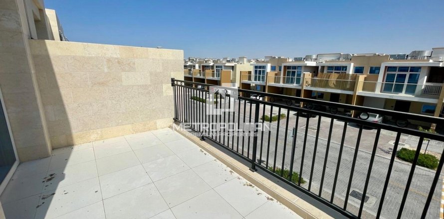 Townhouse de 3 dormitorios en DAMAC Hills (Akoya by DAMAC), UAE No. 40714