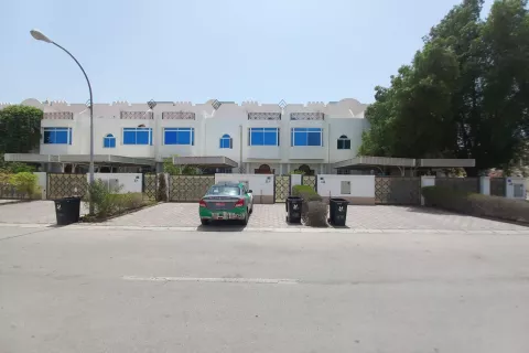 Villa de 5 dormitorios en As Sib, Oman No. 54448 2