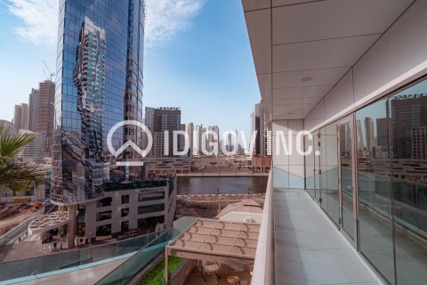 Apartment de 2 dormitorios en Business Bay, UAE No. 82657 11