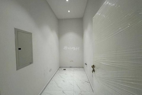 Villa de 7 dormitorios en Khobar, Saudi Arabia No. 60360 10