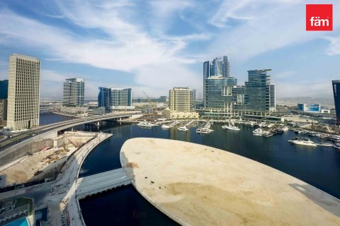 52.3m² Office in Business Bay, UAE No. 70984 2