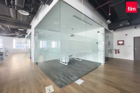 Commercial property de 1305.3m² en Business Bay, UAE No. 101240 9