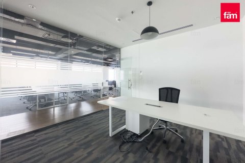 Commercial property de 1305.3m² en Business Bay, UAE No. 101240 5
