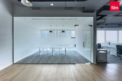 Commercial property de 1305.3m² en Business Bay, UAE No. 101240 18
