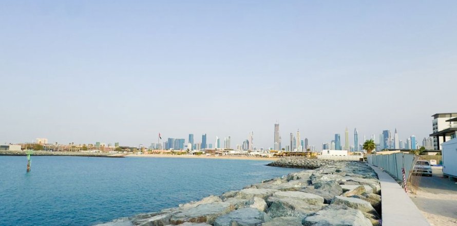Land de 1978.9m² en Dubai, UAE No. 52435